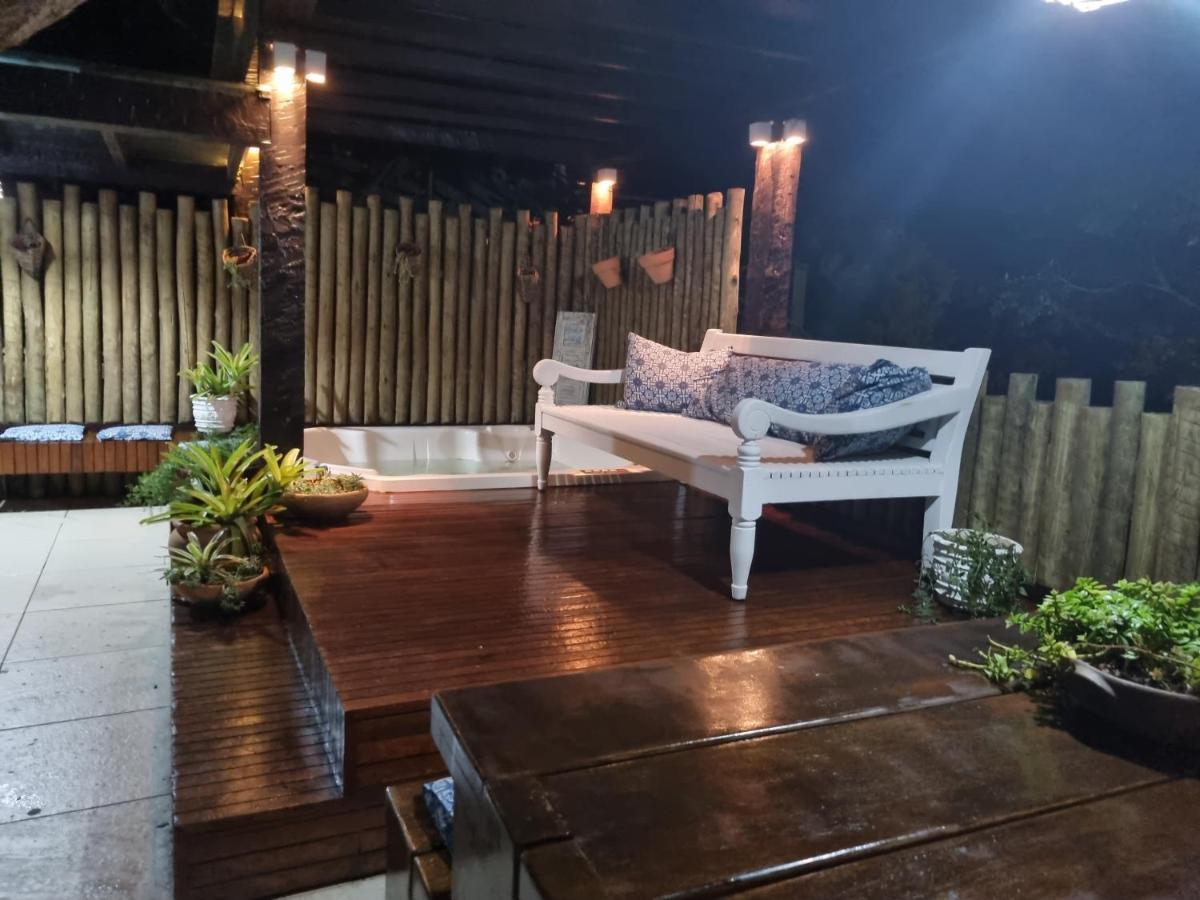 Casa Ferradura Com Hidro,piscina E 500 Metros Da